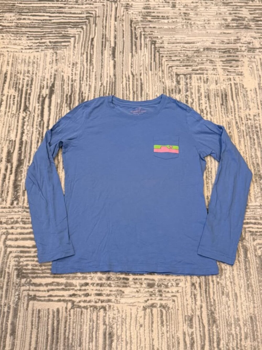 Vineyard Vines women's small blue Whale pocket long sleeve shirt